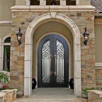 Eisen- und Glas -Doppel -Haustür